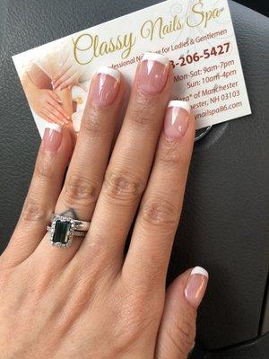 Simple and natural French manicure.