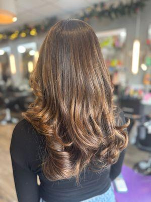 Balayage, highlights,toner,glaze,haircut, layers, face frame, blowout, beach curls