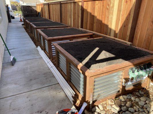 raised garden planters