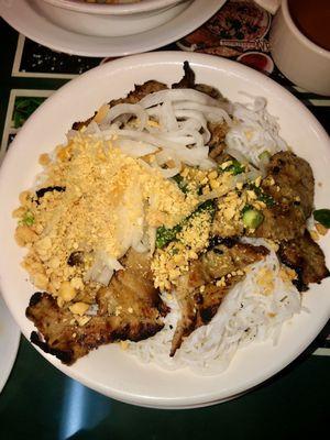 Bird's Eye View of the Grilled Pork over Rice Vermicelli Noodles (Such a huge bowl of food with generous portions!!!)