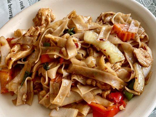 Pad Kee Mao ("drunken noodles") with chicken, delicious!