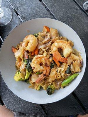 Jumbo Shrimp and Chicken Pad See Ewe