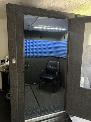 Hearing booth