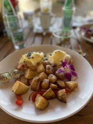 Salmon Benedict with potatoes