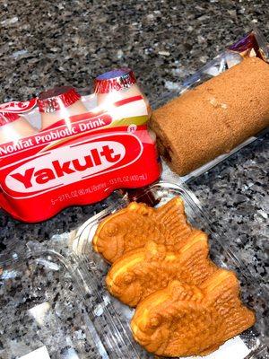 Yakult / Chocolate Roll Cake / Mini Custard Taiyaki