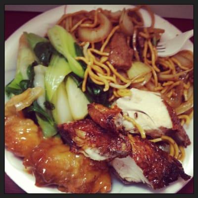 Honey ck, beef lo mein, veggies