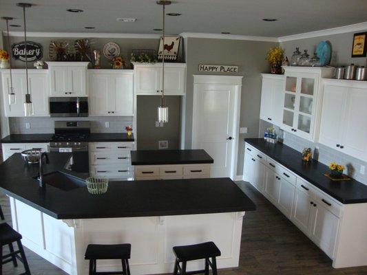 3cm Laminated Black Pearl Leather Kitchen Countertops