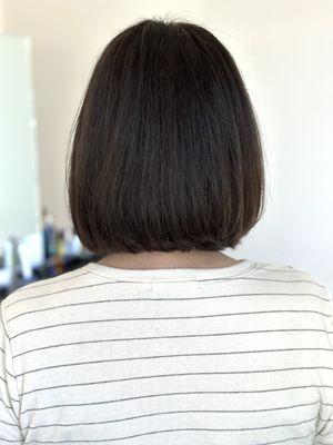 Back view of this cute, fresh, spring bob