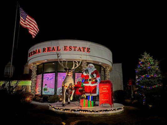 2024 - MRE Office Christmas Decoriations