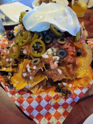 Large beef nachos