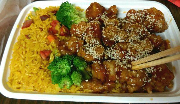 Living for this sesame chicken