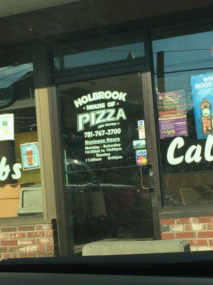 Holbrook House of Pizza -- 31 North Franklin Street / Route 37, Holbrook             Entrance