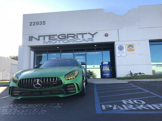 2018 Mercedes Benz AMG GT R Coupe'. Booked in for a major service, tires, brakes, and a 'Mercedes Spec 4 Wheel Alignment' using MBZ software