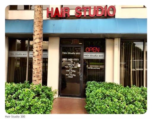 Entrance of Hair Studio 300 in Plantation, Florida