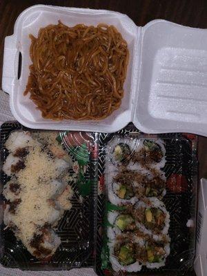 "Plain" noodles, crunchy roll and eel roll. Delivery.