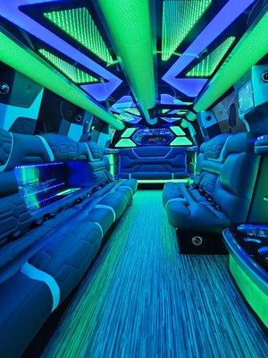 SUV limo Escalade Stretch Interior