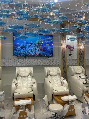 Royal Nails & Spa