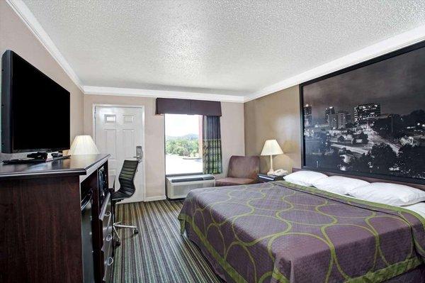 Super 8 By Wyndham Knoxville East