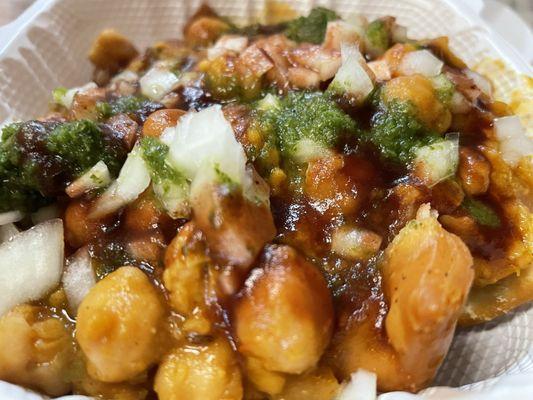 Samosa chaat