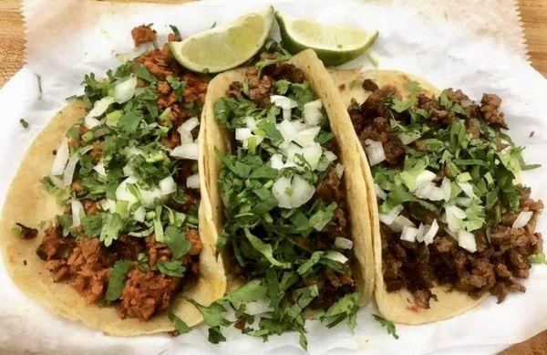 Street tacos al pastor, Carnitas y Carne Asada.