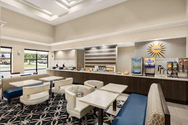 La Quinta Inn & Suites By Wyndham Newark-Elkton