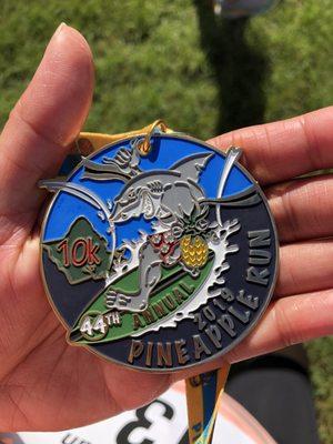 2019 Finishers medal for Oahu's Pineapple 10k Run