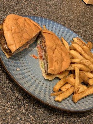 Texas Original Burger W/cheddar, bacon & BBQ sauce