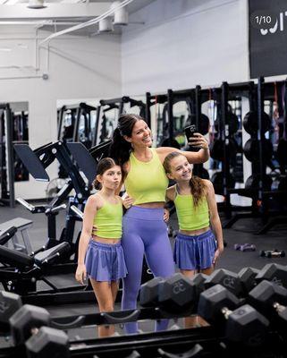 A mom and her 2 kids at our mother kid duo day!