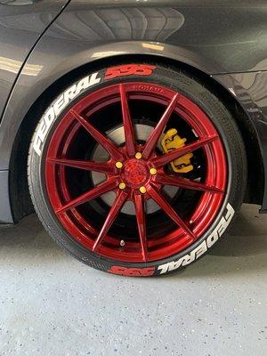 Tire lettering