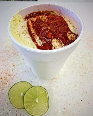 Esquite (Corn on a cup)
Corn flavored with lime juice, mayo, butter, cotija cheese, Valentina sauce, and chili powder.