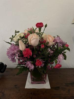 Gorgeous vase with beautiful flowers.