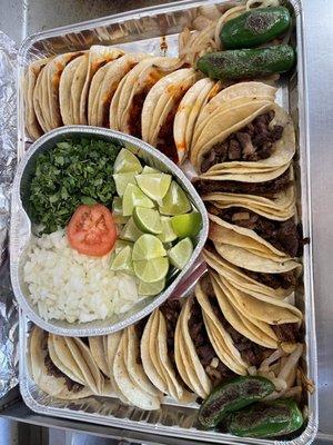 Tacos de Azada , pastor , chorizo en forma de corazón para el día de san Valentín