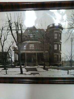 Orig photo of mansion