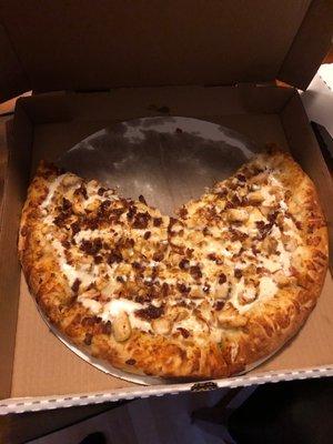 Chicken bacon ranch pizza