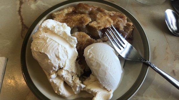 Homemade Apple pie alamode