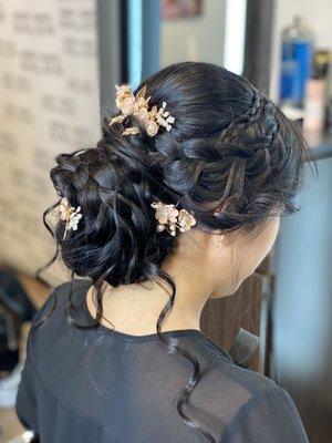 Hair salon specialist in up do by Fatima