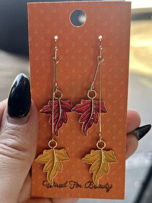 Hubby got me these gorgeous fall earrings from Wired for Beauty from ov parks holiday craft fair! Happy Thanksgiving!