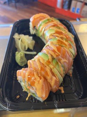 Salmon Dragon glazed with spicy mayo