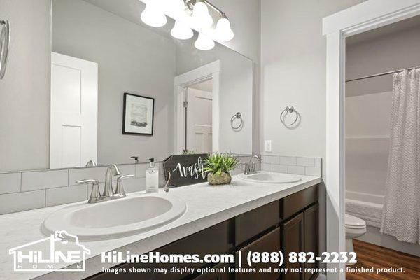 HiLine Homes of Yakima Model Home Plan 2248 Guest Bathroom.