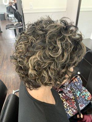 Curly highlight and lowlight