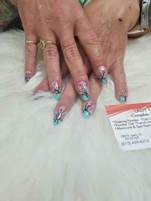 Lady Nails