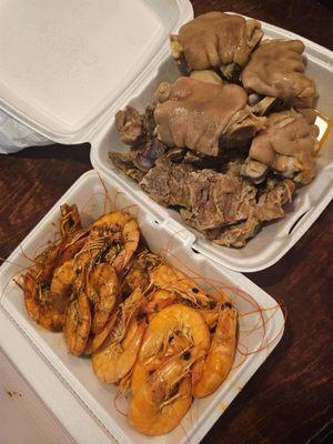 Boiled shrimp, pig feet, pork bones