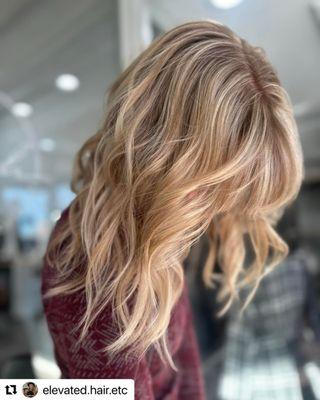 Its the time to start lightening up for summer again, this beautiful look was done by Mariah