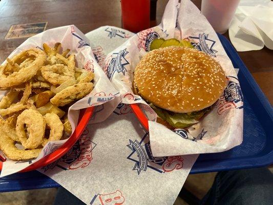 Guacamole Cheeseburger, Fries and Rings