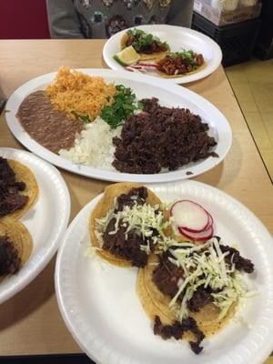 Barbacoa is delicious. We were very upset this place serves food yet doesn't have restrooms.