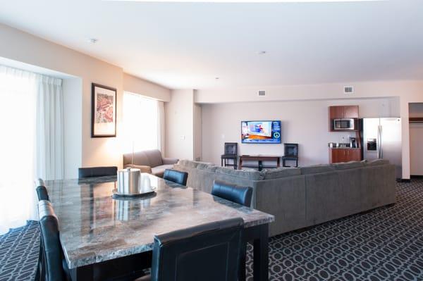 King Executive Suite. Living Room.