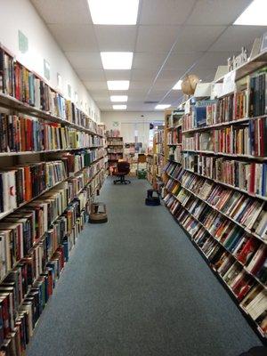 Friends Of The Aurora Public Library Book Outlet