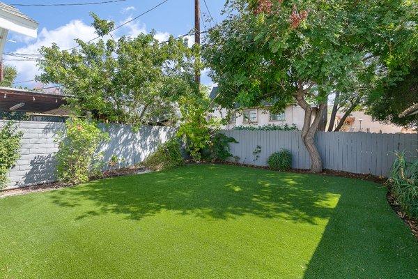 1310 Eagle Vista maintenance free yard