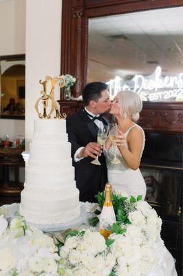 this was the cake topper of my dreams - all thanks to the amazing people at Frill Seekers