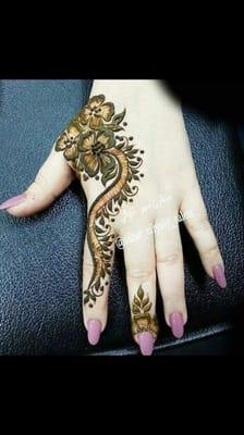 Black or Brown henna